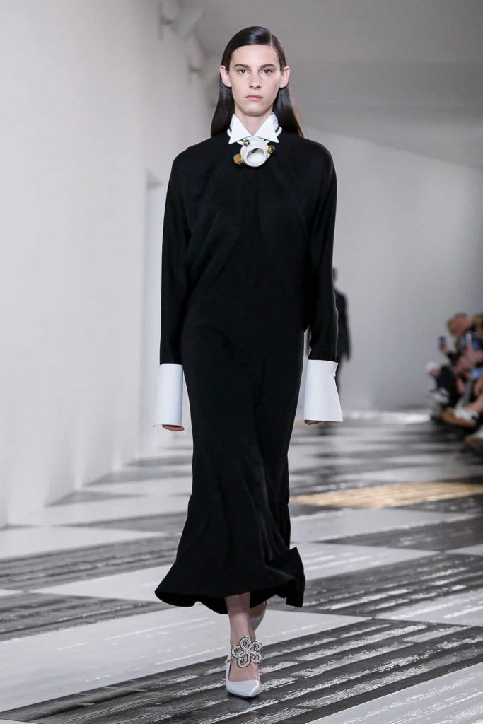 فساتين سهرة واسعة 