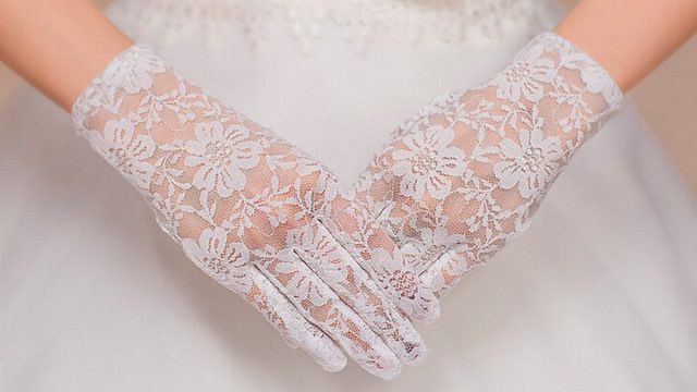 تصاميم قفازات جذابة لعروس حواء