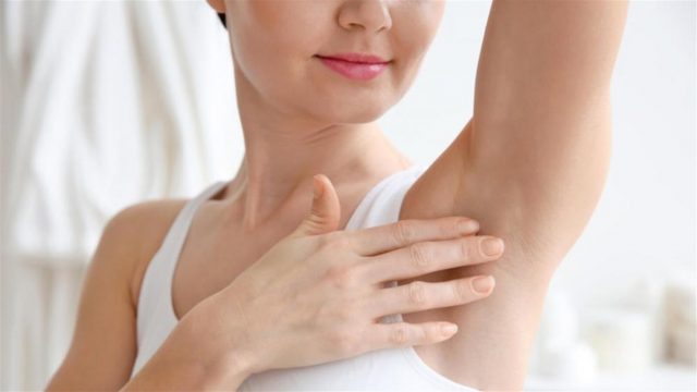 طرق بديلة للتخلص من رائحة العرق الكريهة في أقل من أسبوع