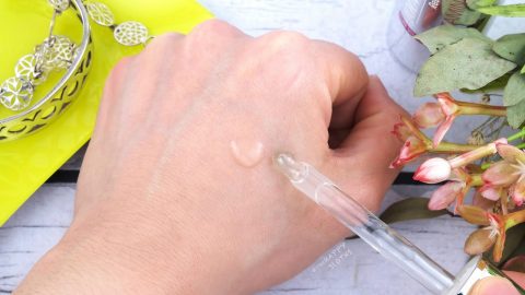 أفضل سيروم فيتامين سي من اي هيرب لجميع أنواع البشرة