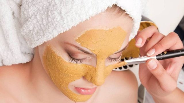 خلطات الكركم لبشرة خالية من العيوب