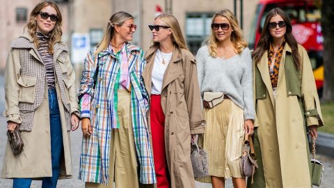 طرق مختلفة لارتداء المعطف الترنش هذا الخريف