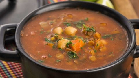 خطوات تجهيز شوربة اللحم
