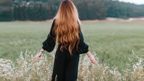 كيفية تسريع نمو الشعر بشكل طبيعي