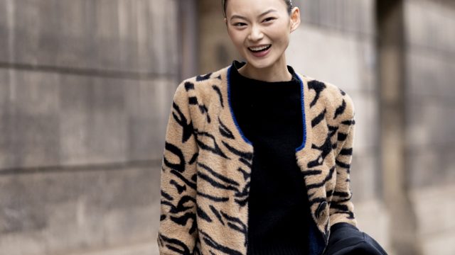 بالصور: شاهدي موضة الكارديجان الرائجة لشتاء 2021