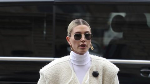 بالصور… استلهمي معنا إطلالتك لشتاء 2021 مع أحدث صيحات الموضة