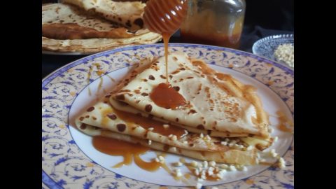 خطوات تجهيز كريب بالكراميل
