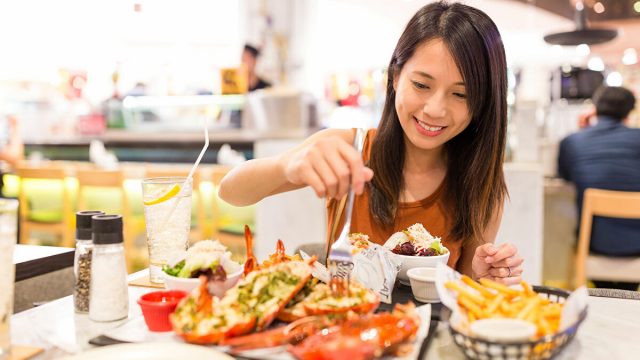 4 أسباب للشعور بالمتكرر بالجوع وزيادة الوزن!