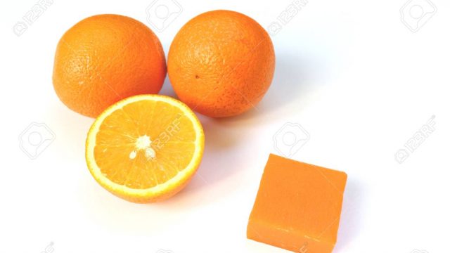 جربي صابون البرتقال محلي الصنع لبشرة خالية من الشوائب