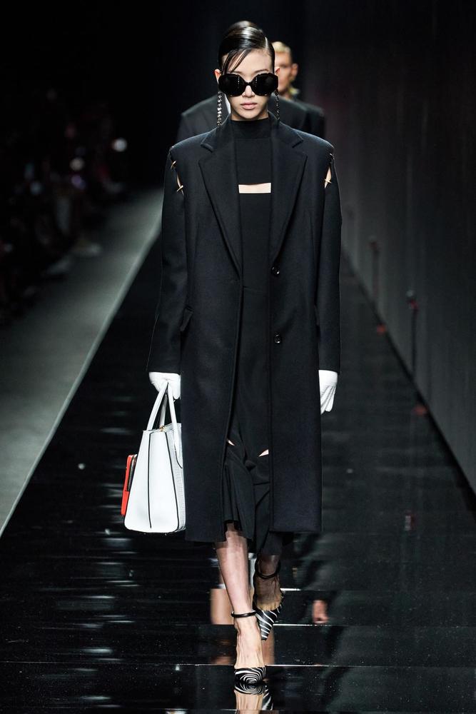 المعاطف الميدي 