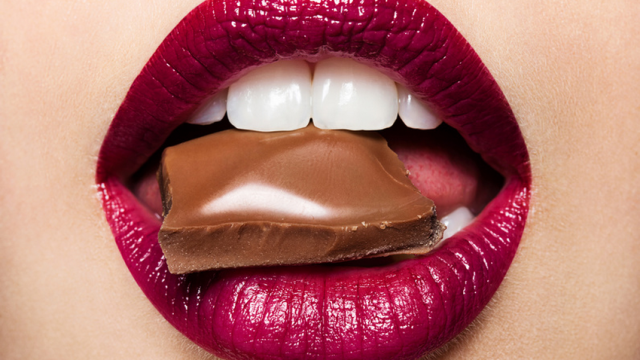 أجمل 10 ألوان حمرة رائجة لموسم خريف شتاء 2021