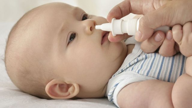 3 نصائح للتعامل مع مشكل احتقان الأنف عند الرضع