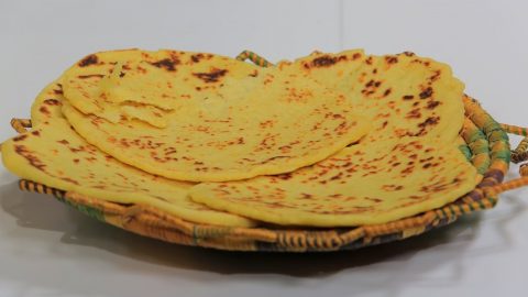 خطوات تجهيز خبز الذرة