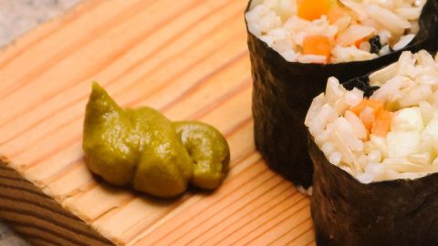 خطوات تجهيز صوص السوشي الاخضر