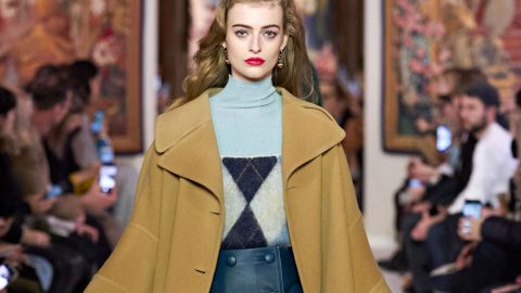 تشكيلة رائعة من المعاطف الخفيفة لأجواء الربيع المنعشة