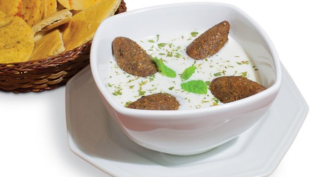 خطوات تجهيز كبة باللبن للفطور