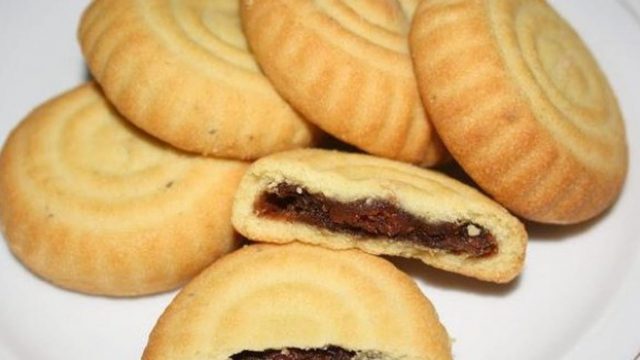 خطوات تجهيز معمول التمر