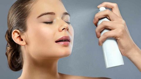 أفضل منتجات تساعد على تثبيت المكياج لأطول فترة ممكنة عليك الوثوق بهم