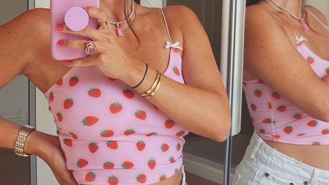 نقشات الفواكه تغزو الملابس الصيفية بين مدونات الموضة والفاشنيستا