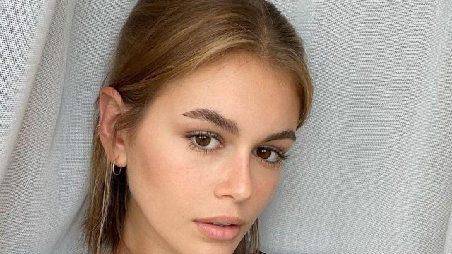 4 نصائح لإزالة الشعر الغير مرغوب فيه من الحاجب بدون ألم