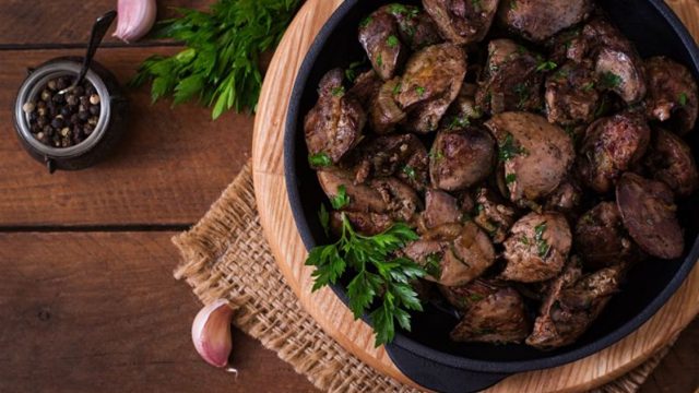 خطوات إعداد كبدة الدجاج على طريقة الكيتو