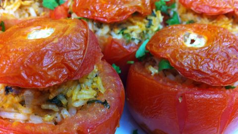 كيفية تجهيز محشي الطماطم بالأرز