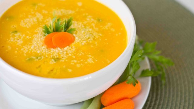 شوربة الجزر والزنجبيل