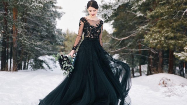 استلهمي إطلالتك في حفل نهاية السنة من أزياء النجمات