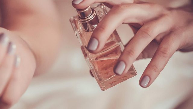 أفضل العطور التي عليك تجربتها هذا الربيع