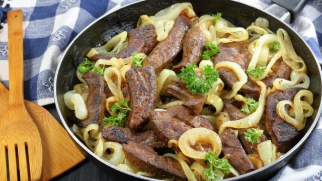 طريقة تجهيز كبدة محمرة بالبصل