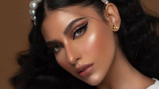 مكياج لصاحبات الشعر الأسود