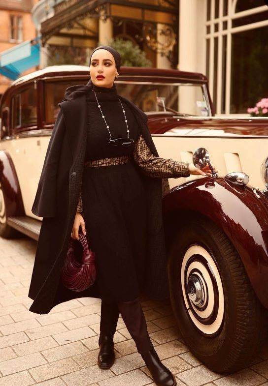 دليل الإطلالات المحتشمة من وحي مدونات الموضة