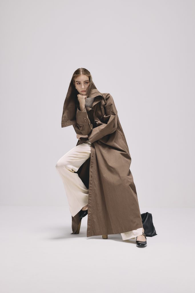 تنسيق العبايات الترابية