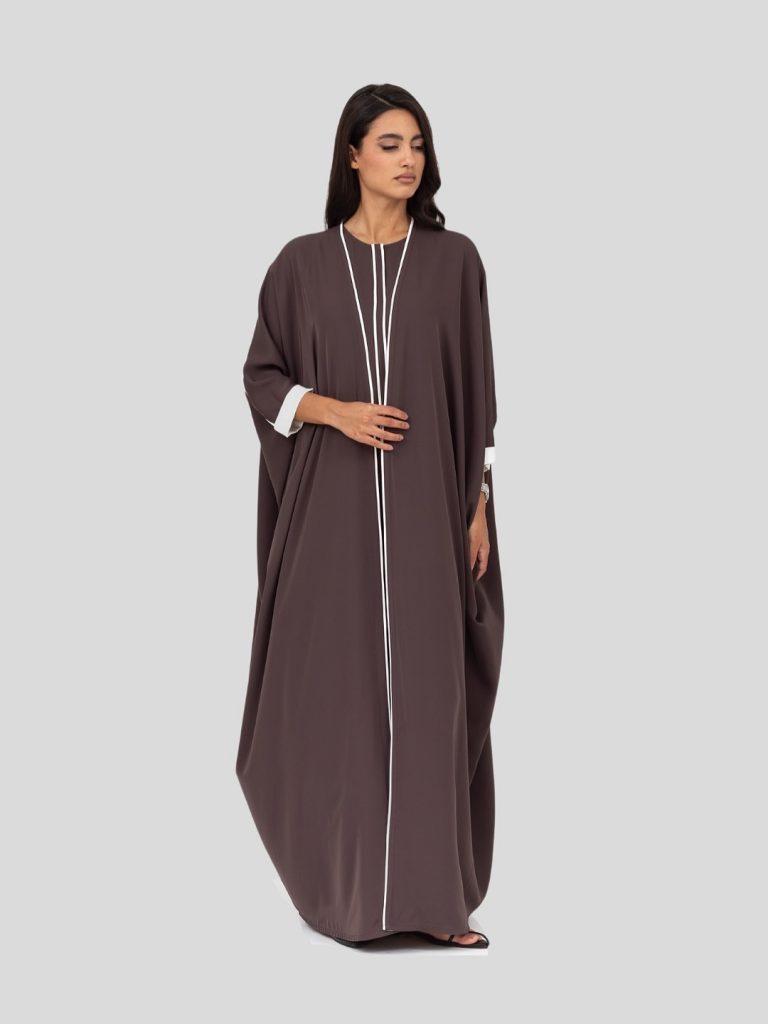 تنسيق العبايات الترابية